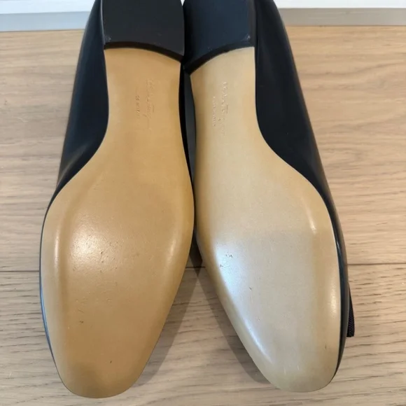 Salvatore Ferragamo - NEW Black Leather w/Gold Hardware Square Toe Flats, Size 8